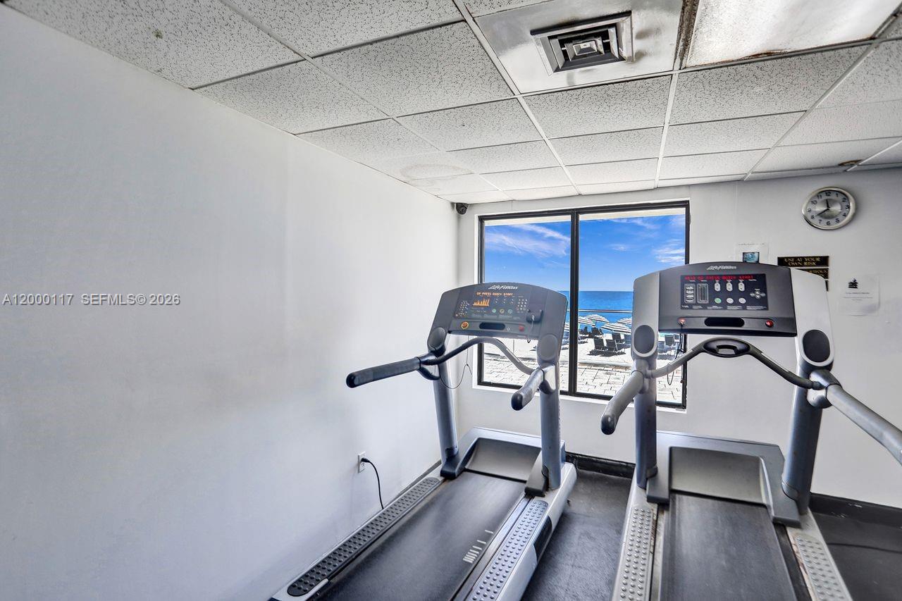 3725 S Ocean Dr # 306