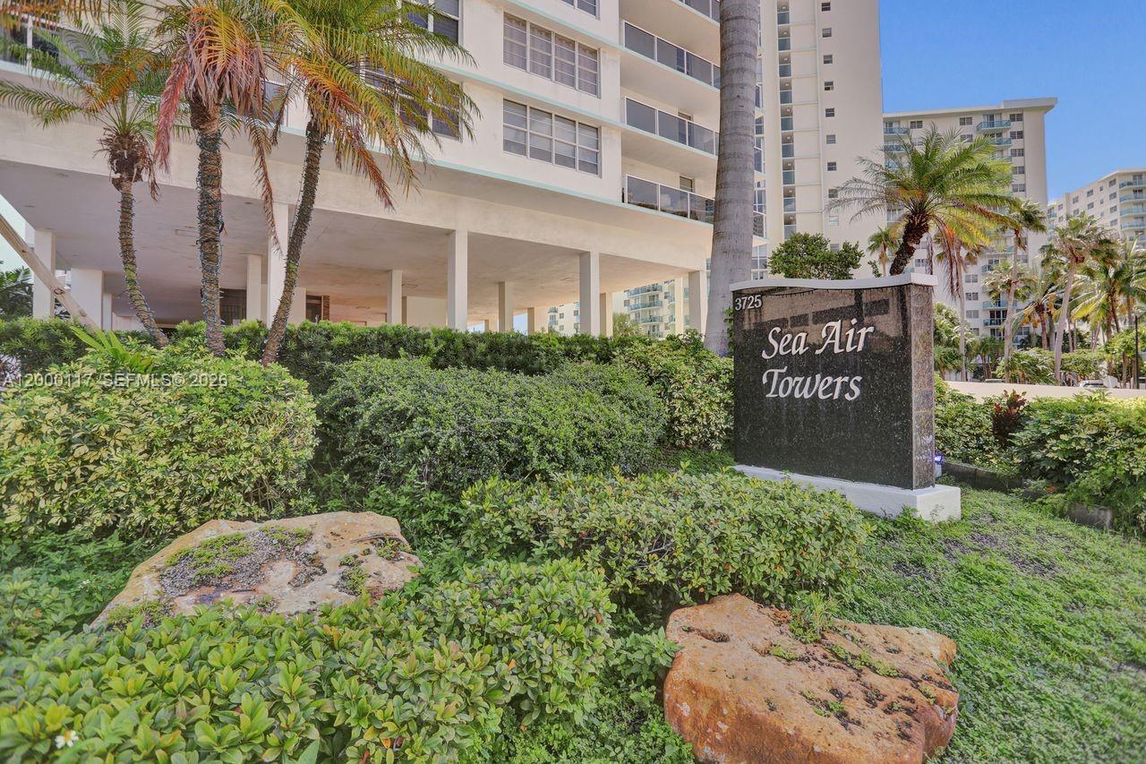 3725 S Ocean Dr # 306