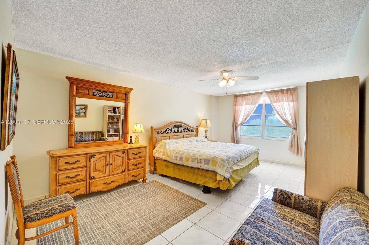 3725 S Ocean Dr # 306