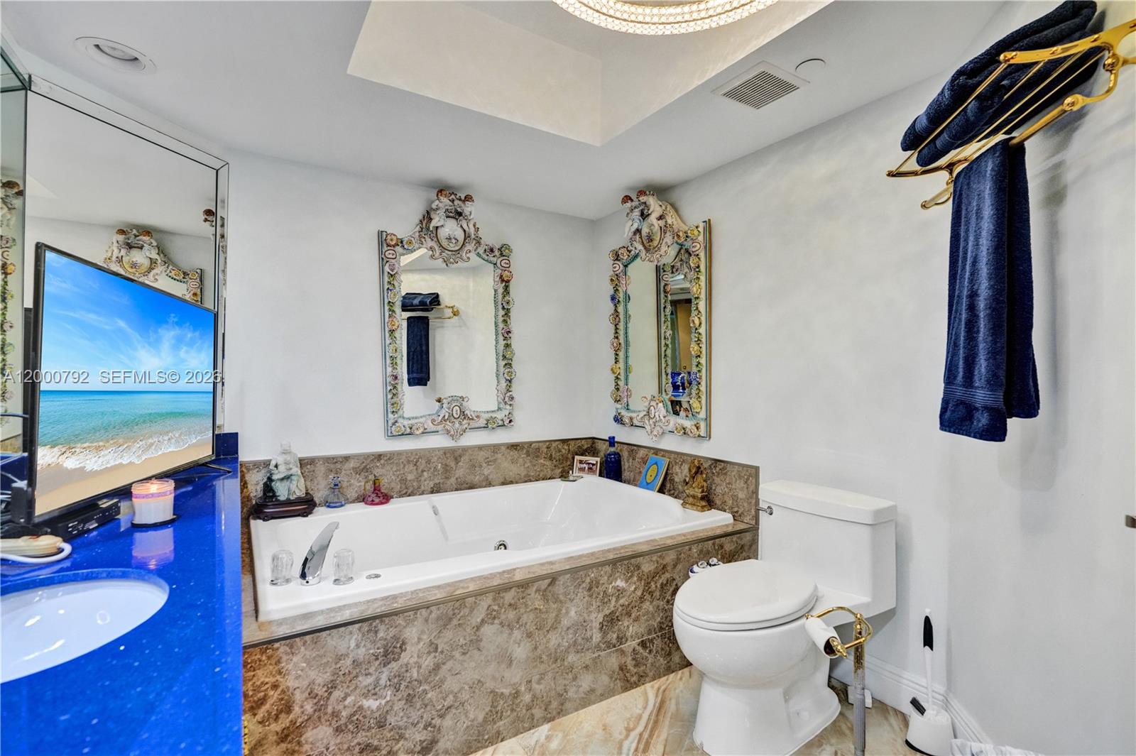16485 Collins Ave # 832