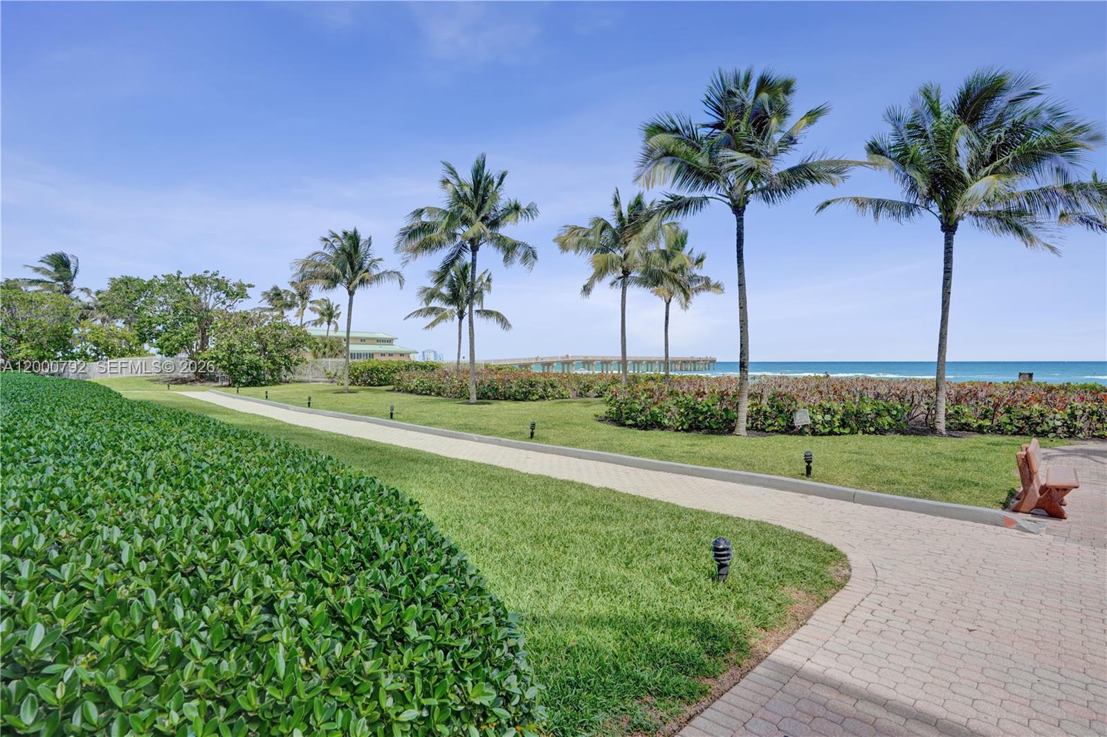 16485 Collins Ave # 832