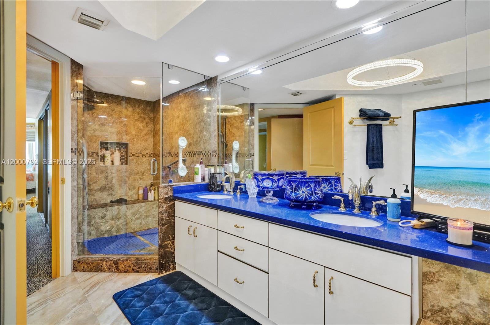 16485 Collins Ave # 832