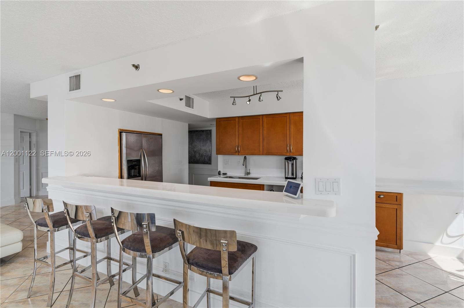 3600 Mystic Pointe Dr # 513
