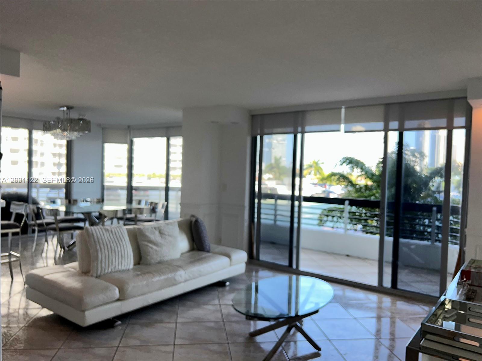 3600 Mystic Pointe Dr # 513