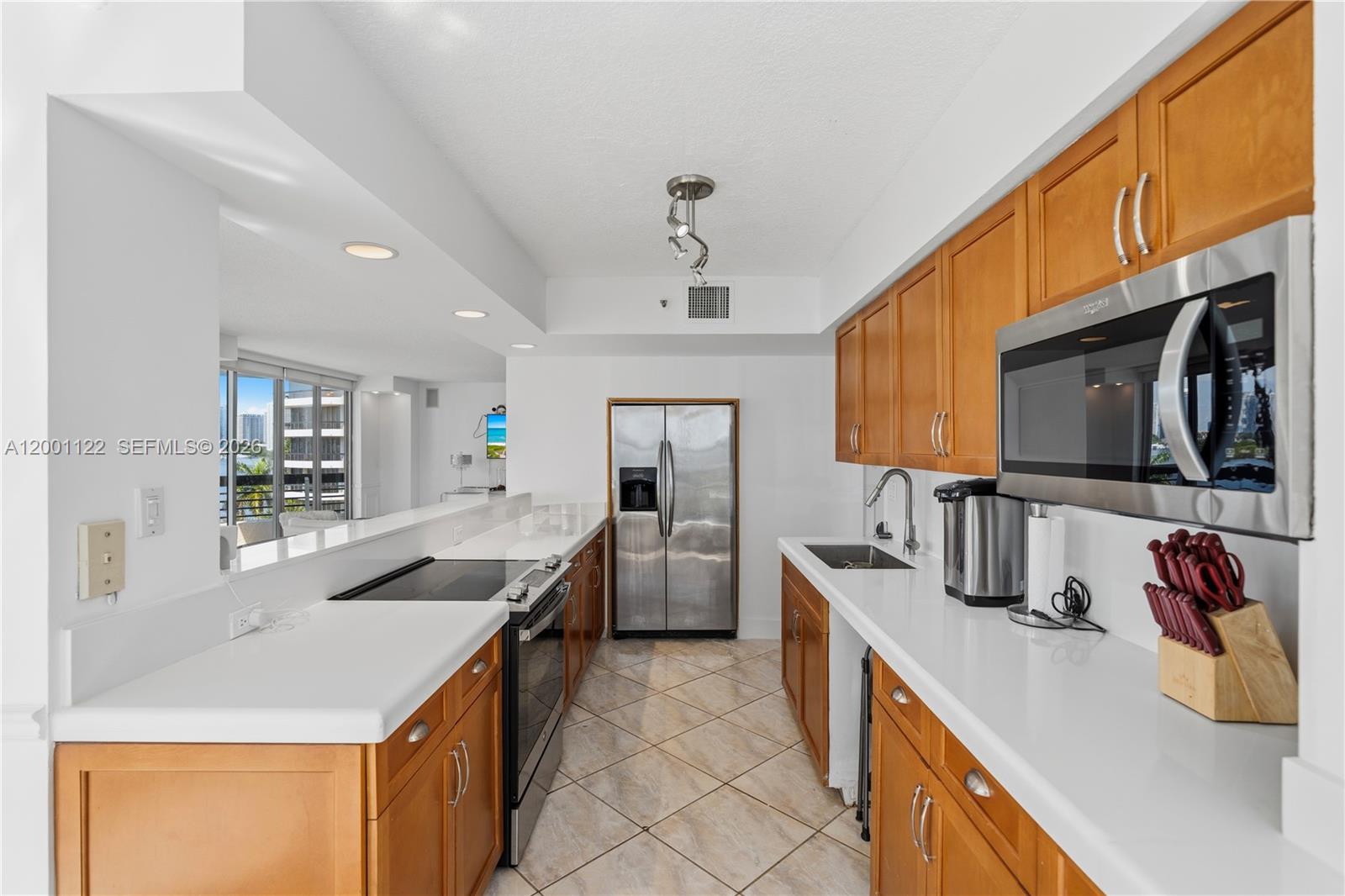 3600 Mystic Pointe Dr # 513