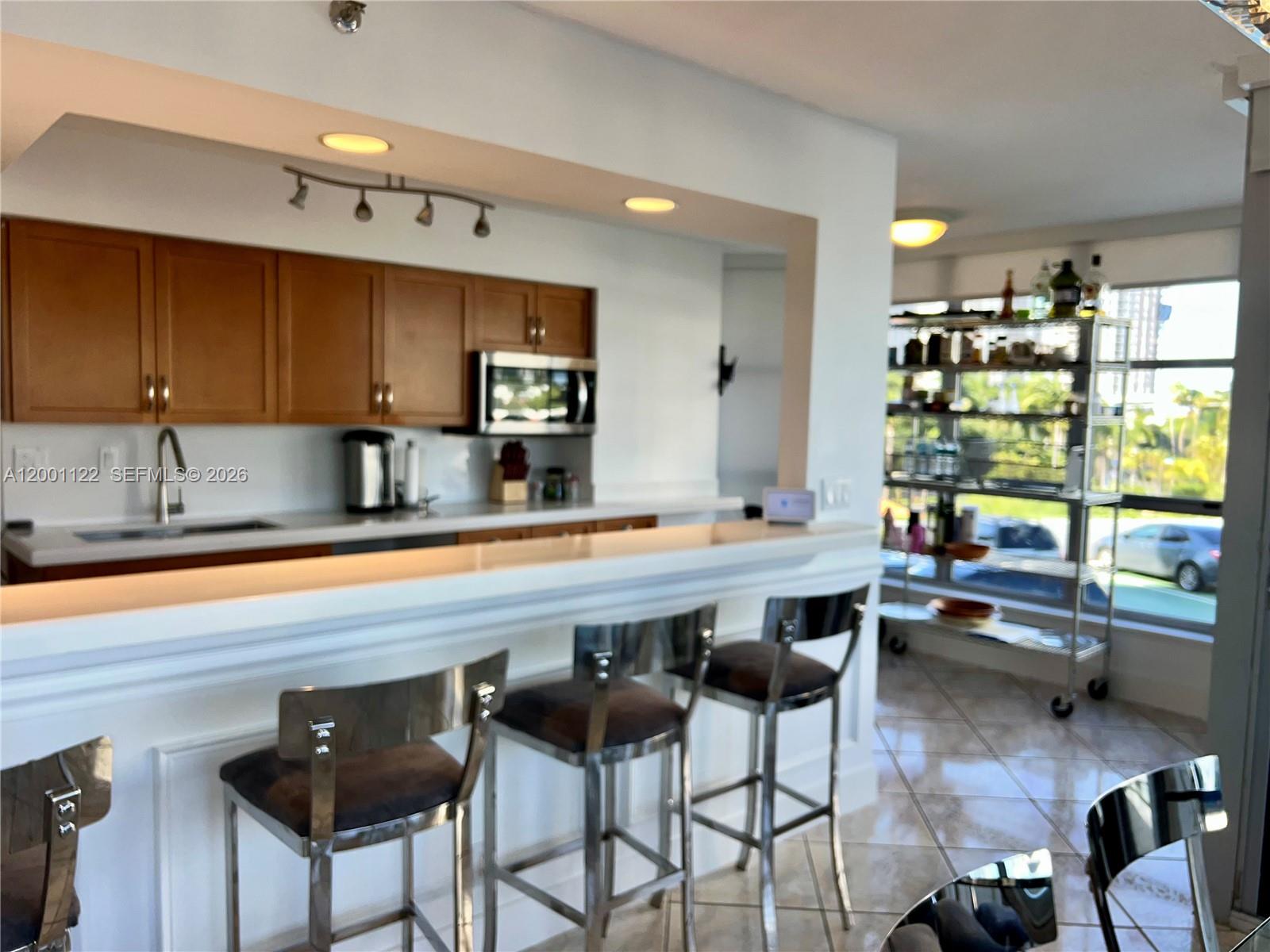 3600 Mystic Pointe Dr # 513