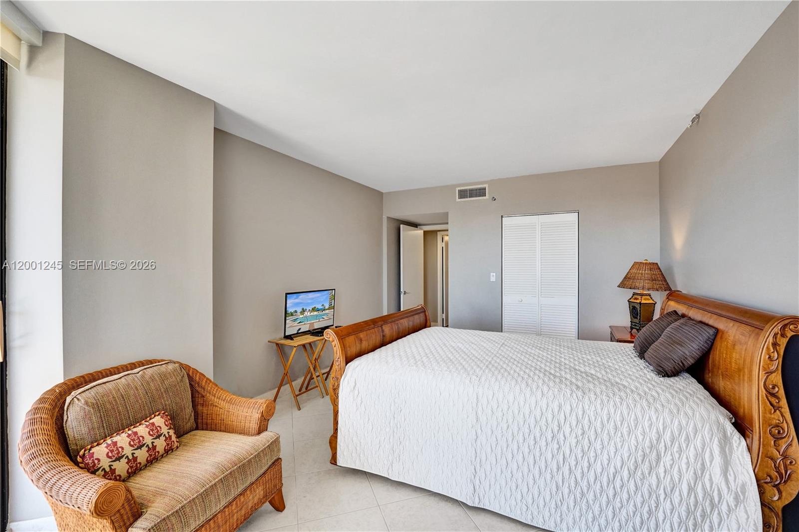 3600 Yacht Club Dr # 904