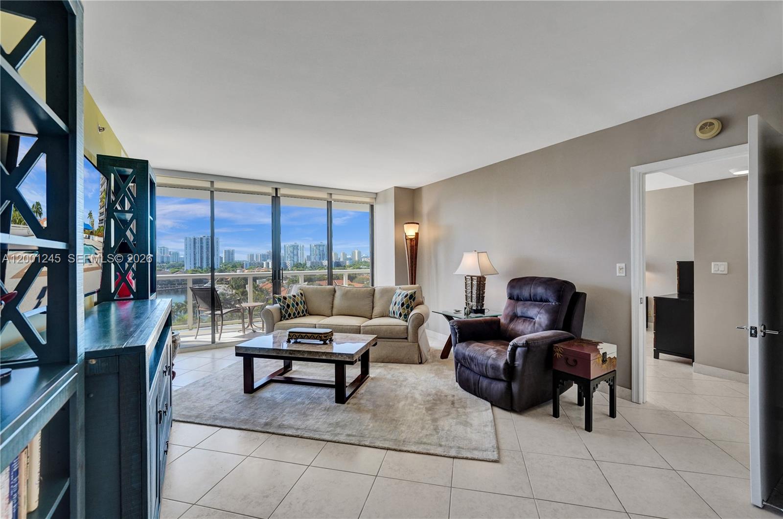 3600 Yacht Club Dr # 904