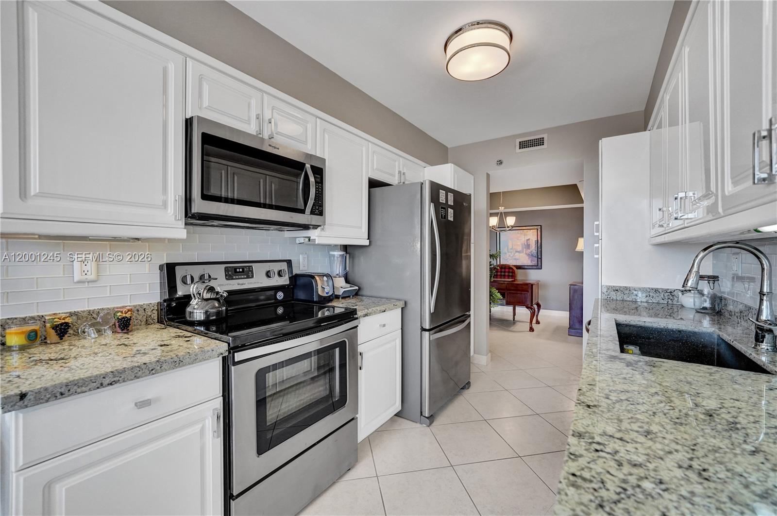 3600 Yacht Club Dr # 904