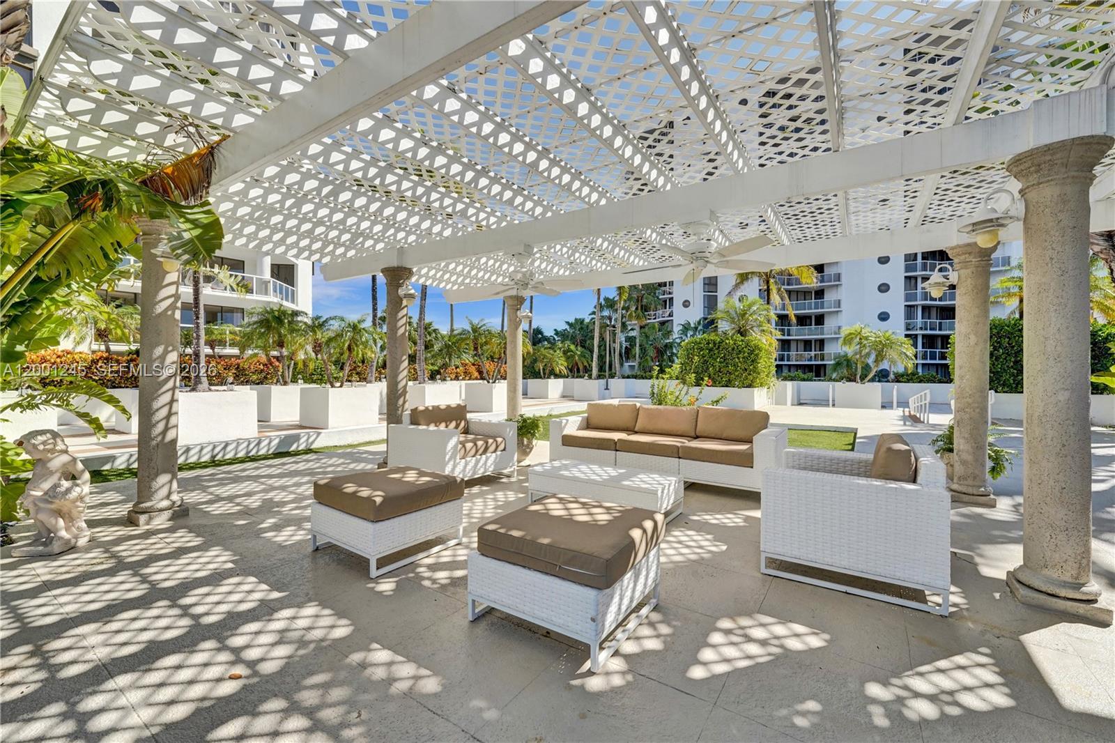 3600 Yacht Club Dr # 904