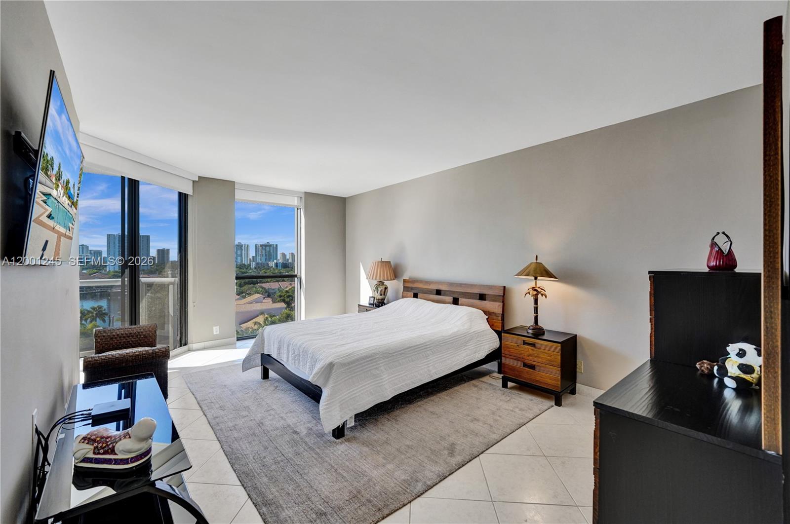 3600 Yacht Club Dr # 904