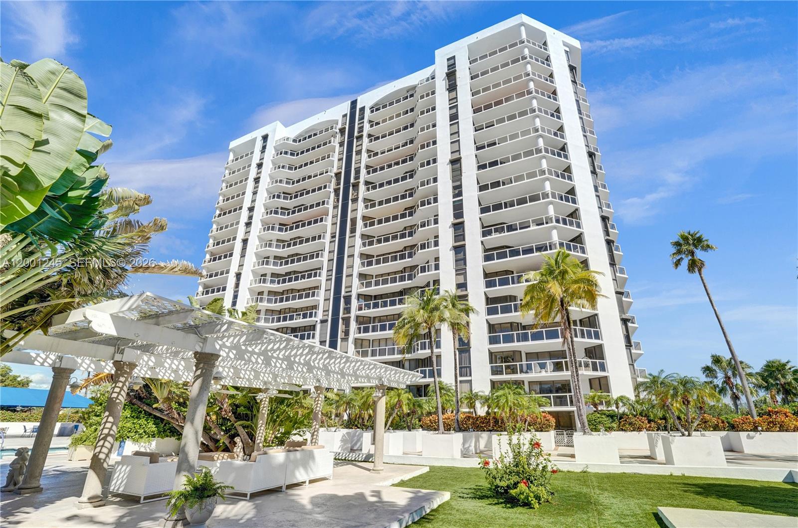 3600 Yacht Club Dr # 904