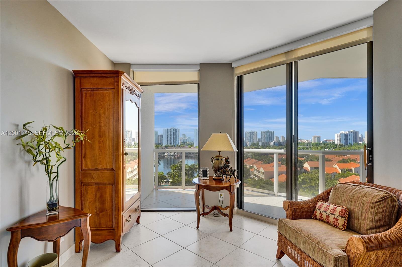 3600 Yacht Club Dr # 904