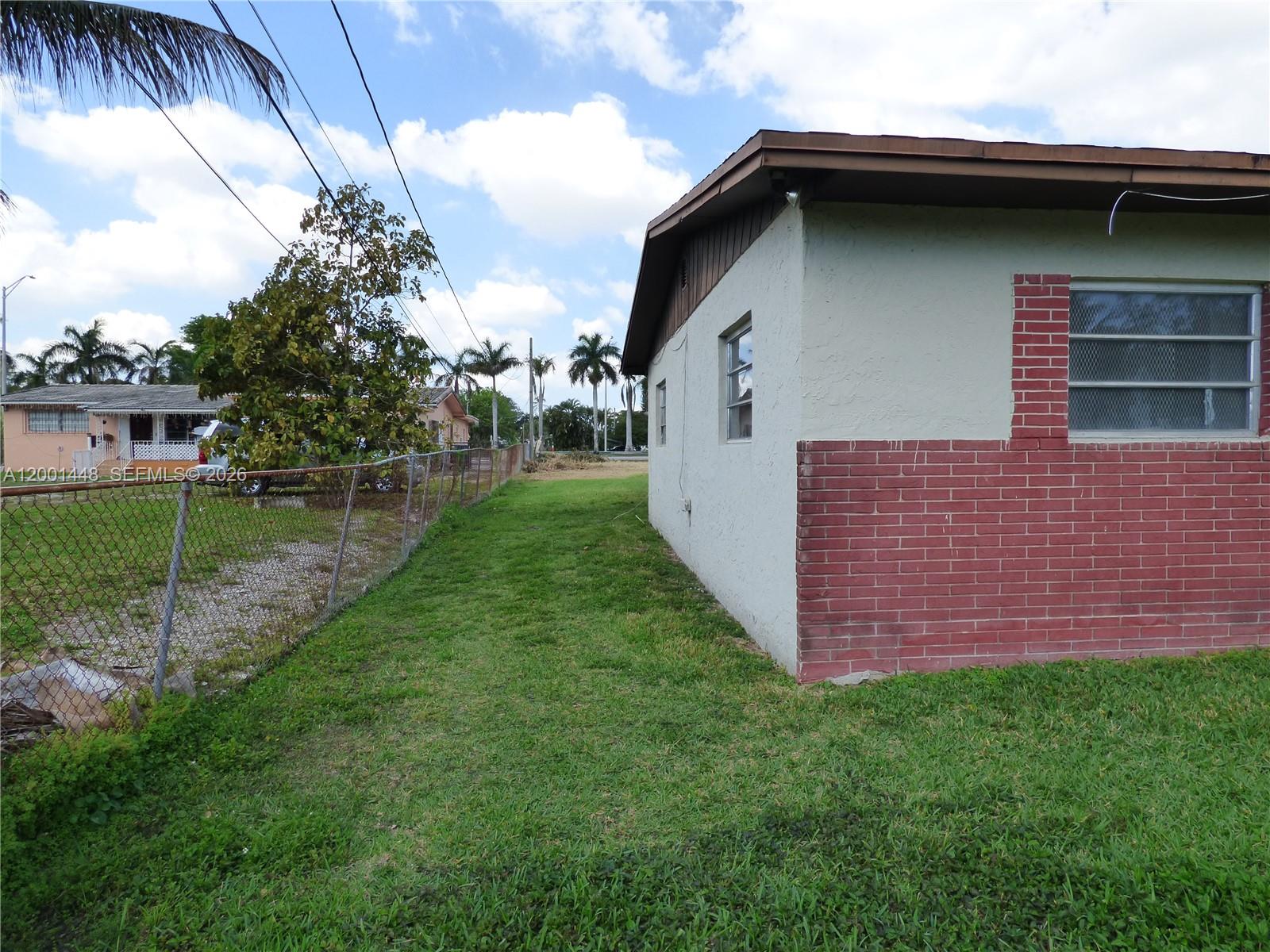 11000 NW 21st Ct