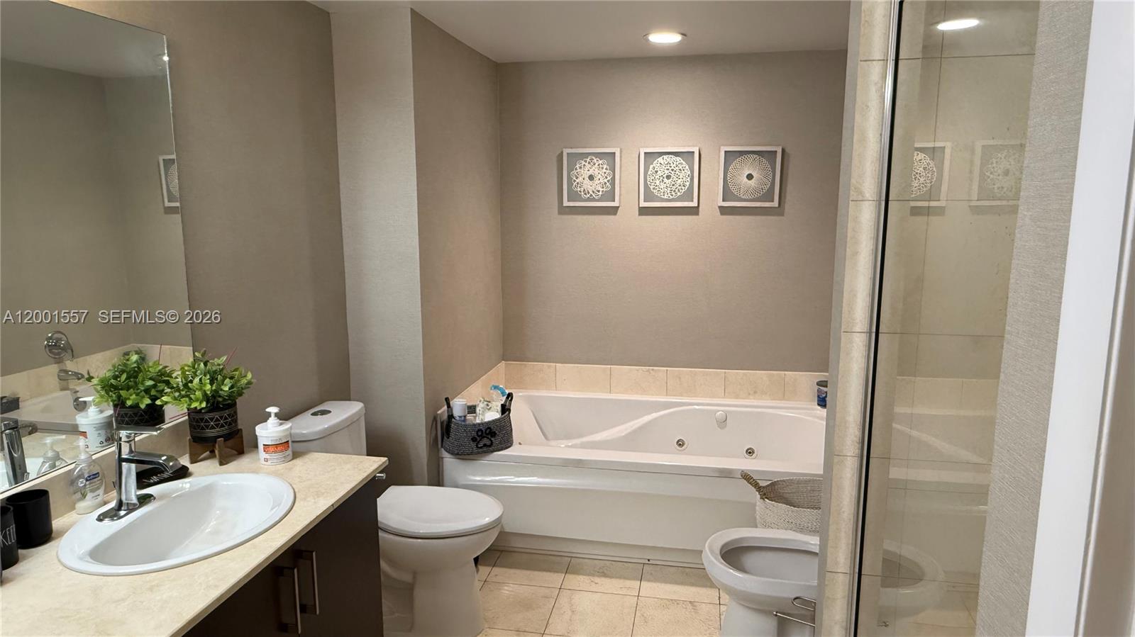 17375 Collins Ave # 1006