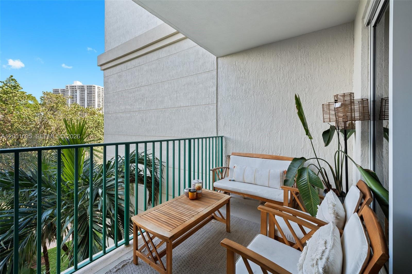 20000 E Country Club Dr # 314