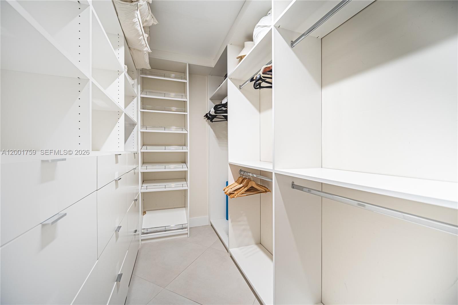 16485 Collins Ave # 536