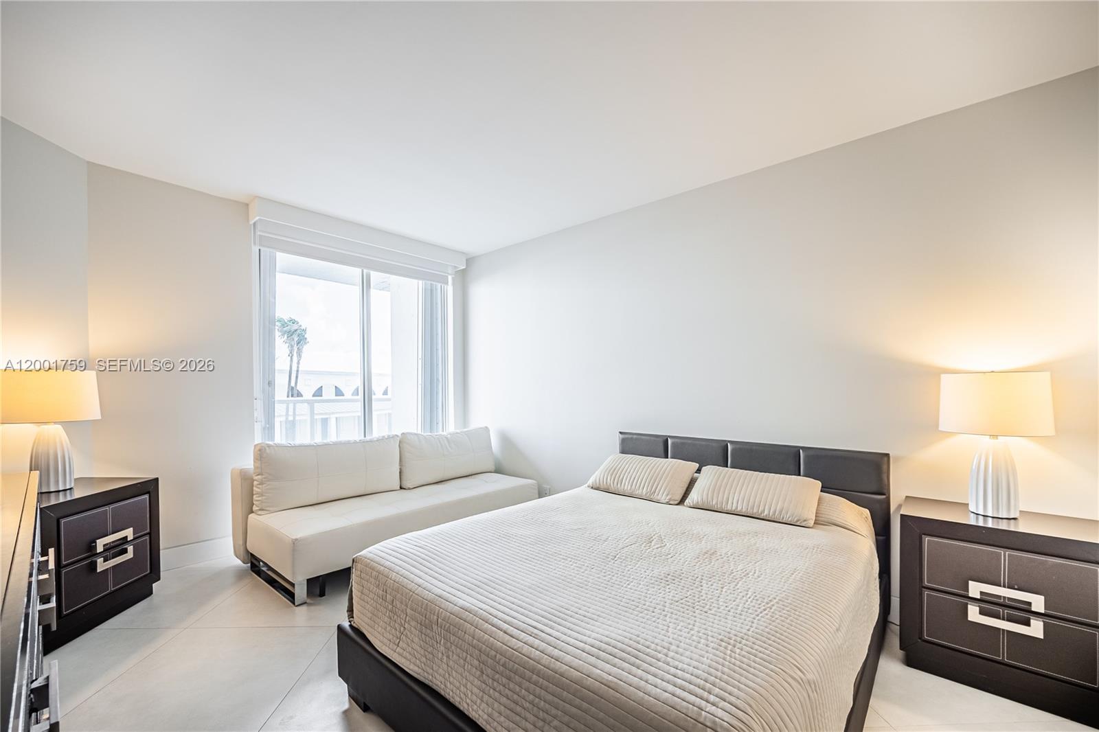 16485 Collins Ave # 536