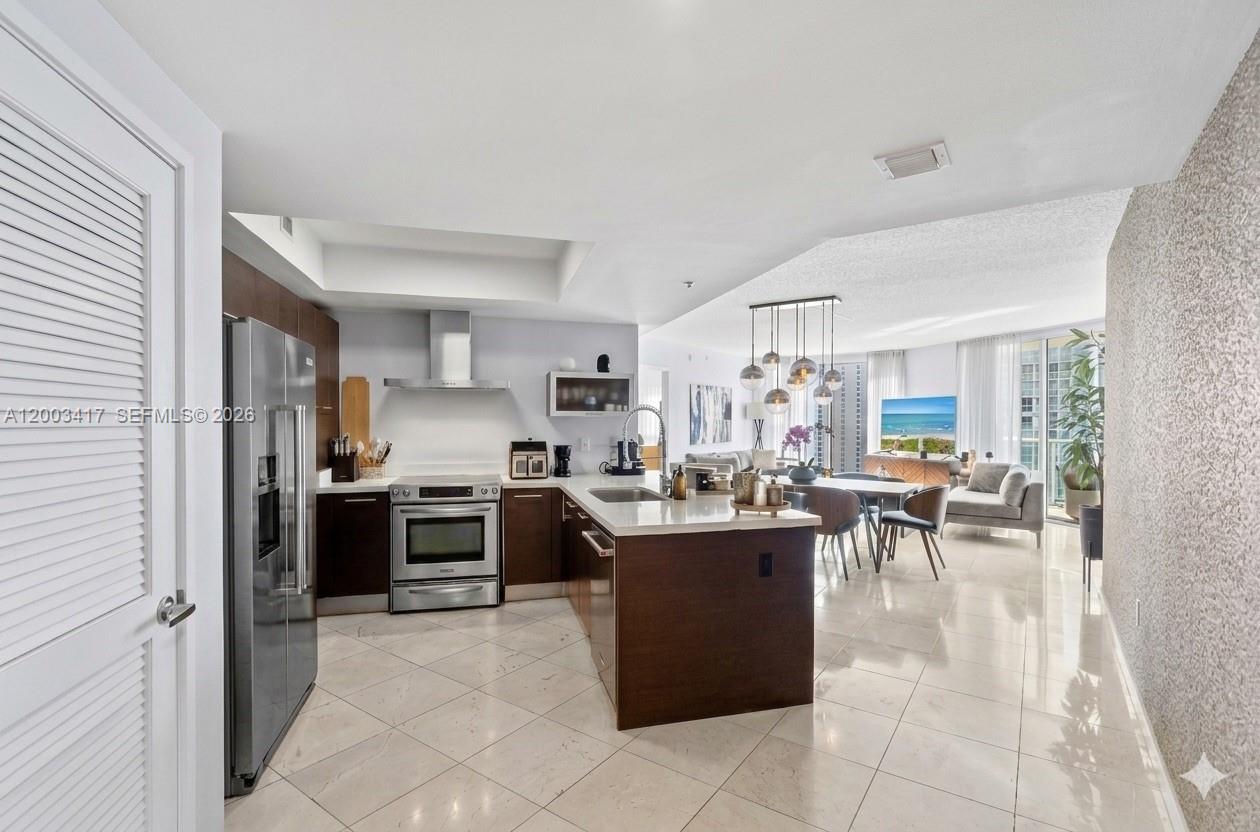 250 Sunny Isles Blvd # 1606 Unit: 3-1606