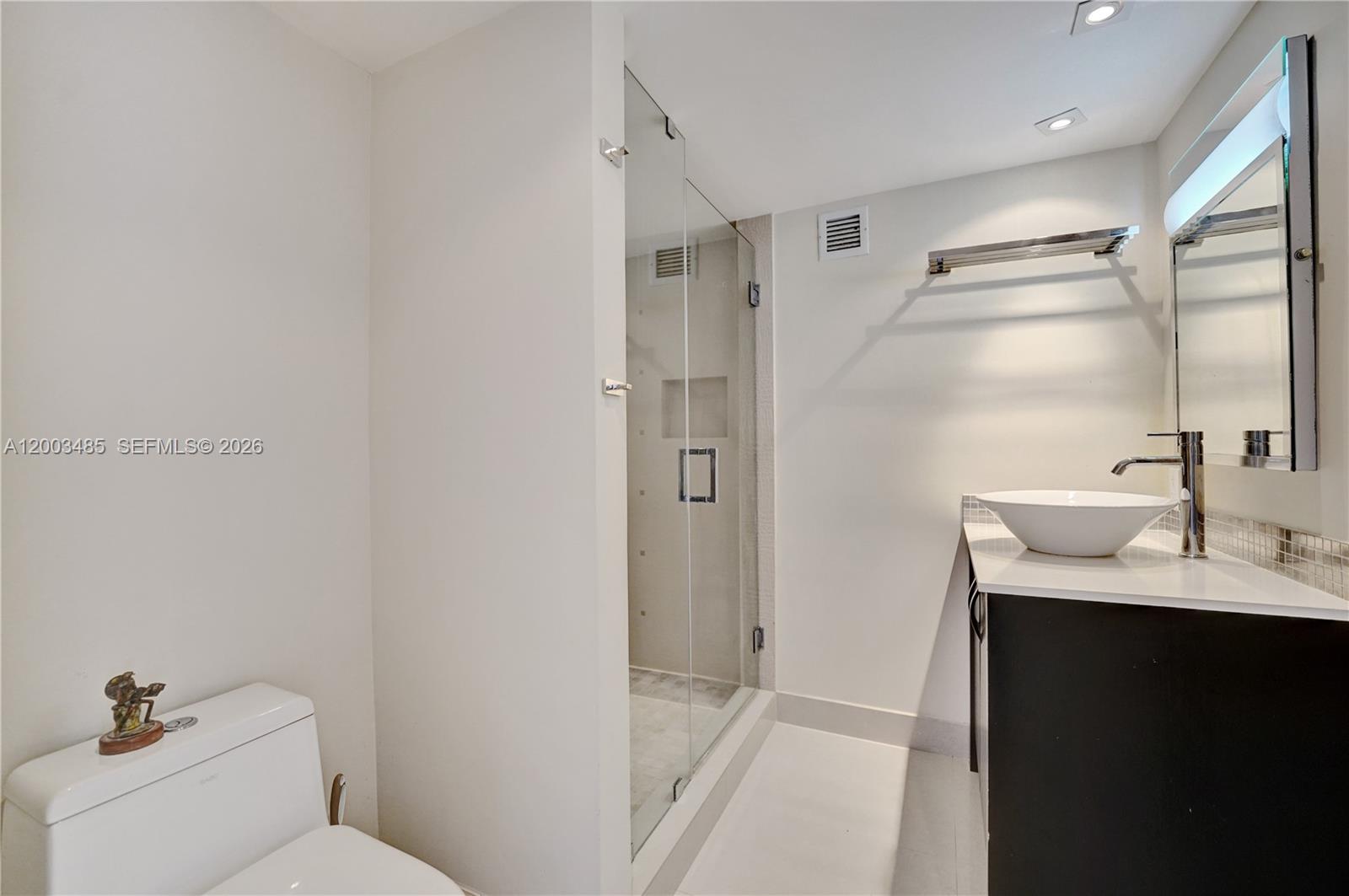 2751 S Ocean Dr # 908S