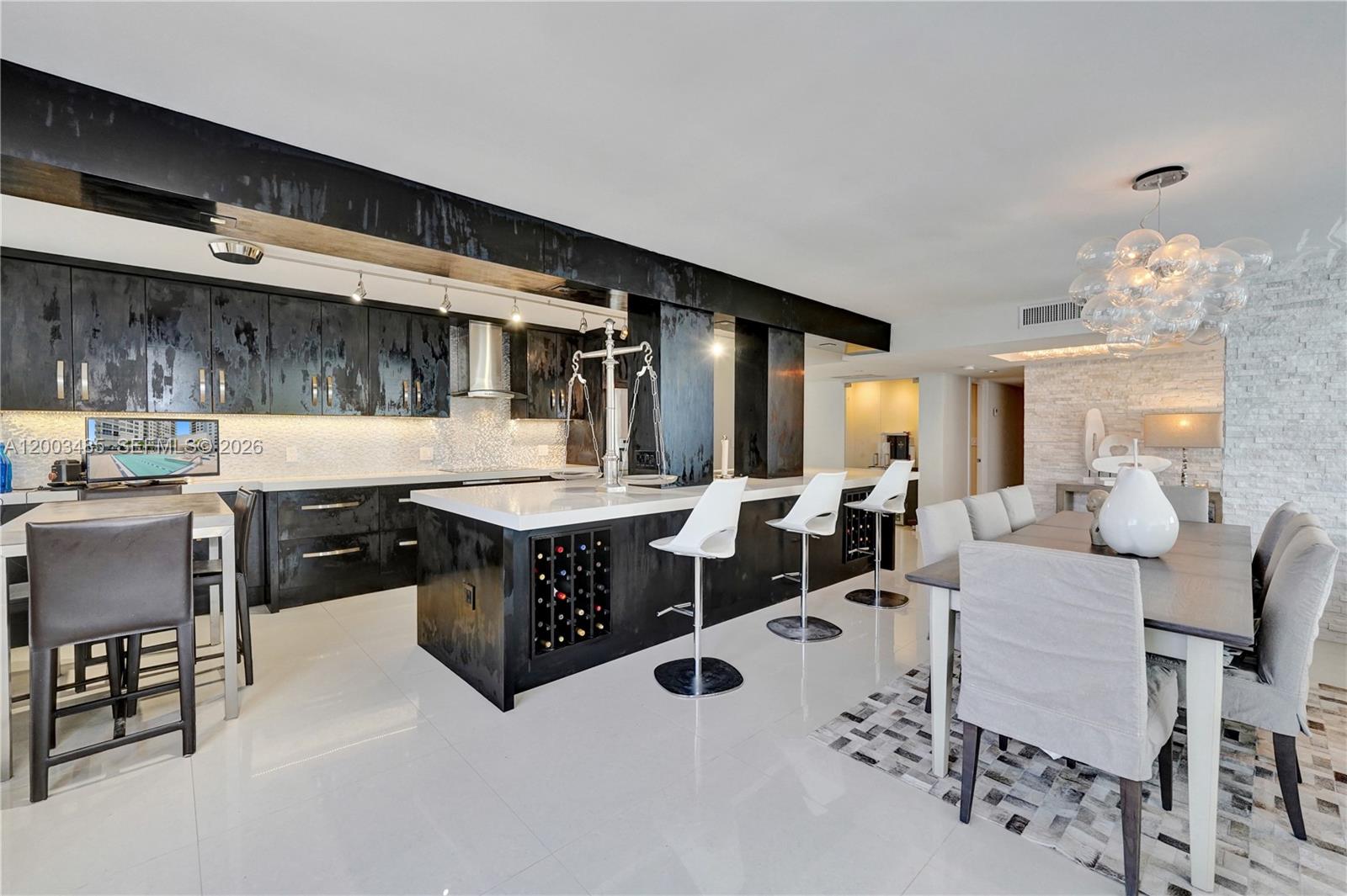 2751 S Ocean Dr # 908S