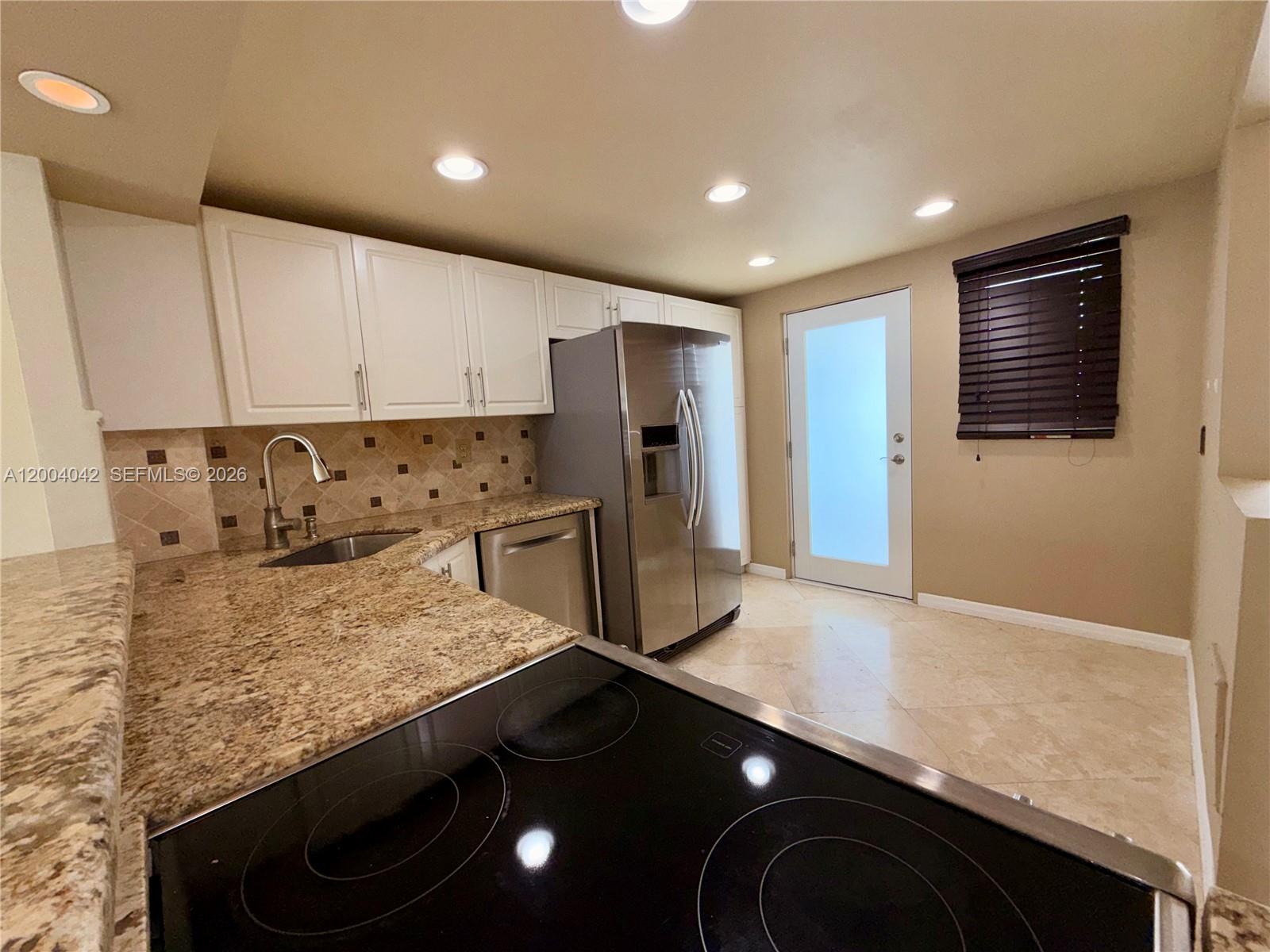 1075 NE Miami Gardens Dr Unit: 306
