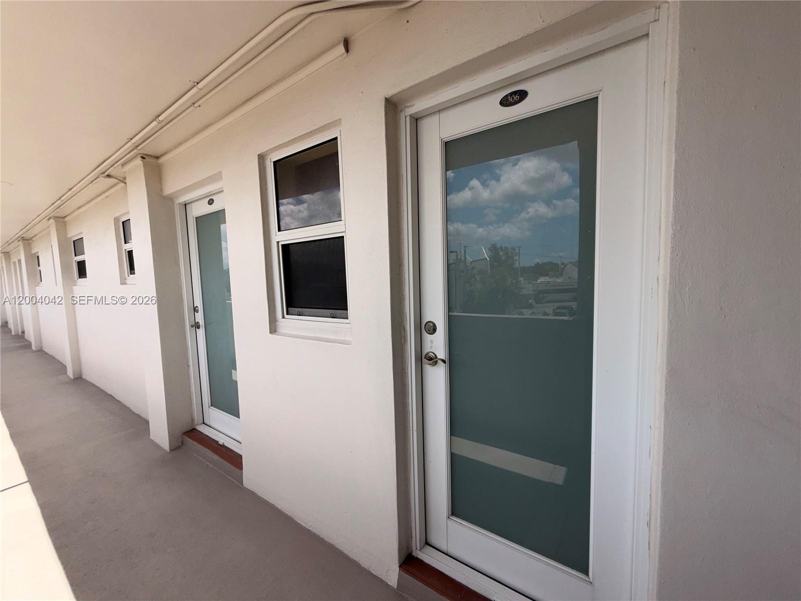 1075 NE Miami Gardens Dr Unit: 306