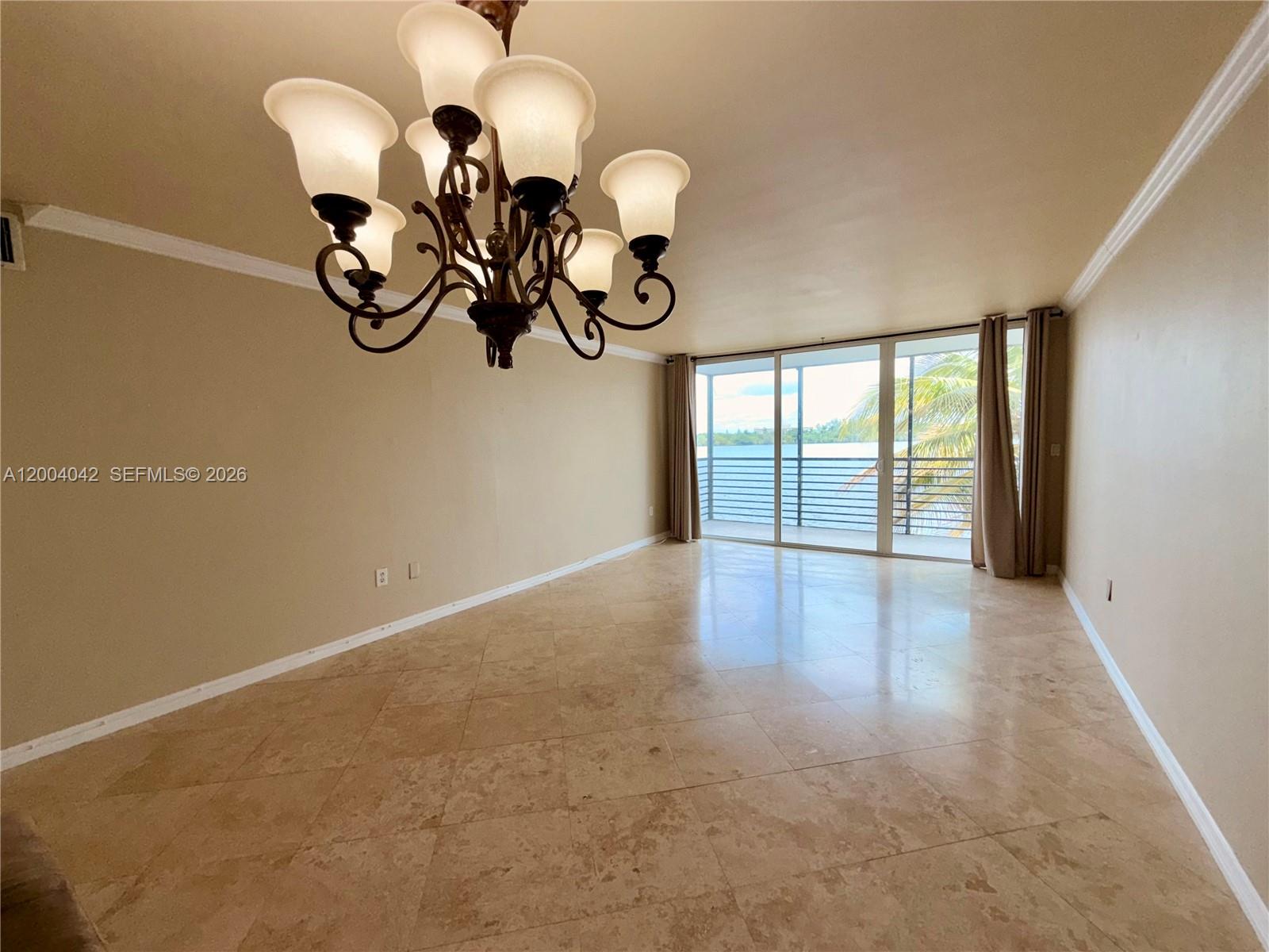 1075 NE Miami Gardens Dr Unit: 306