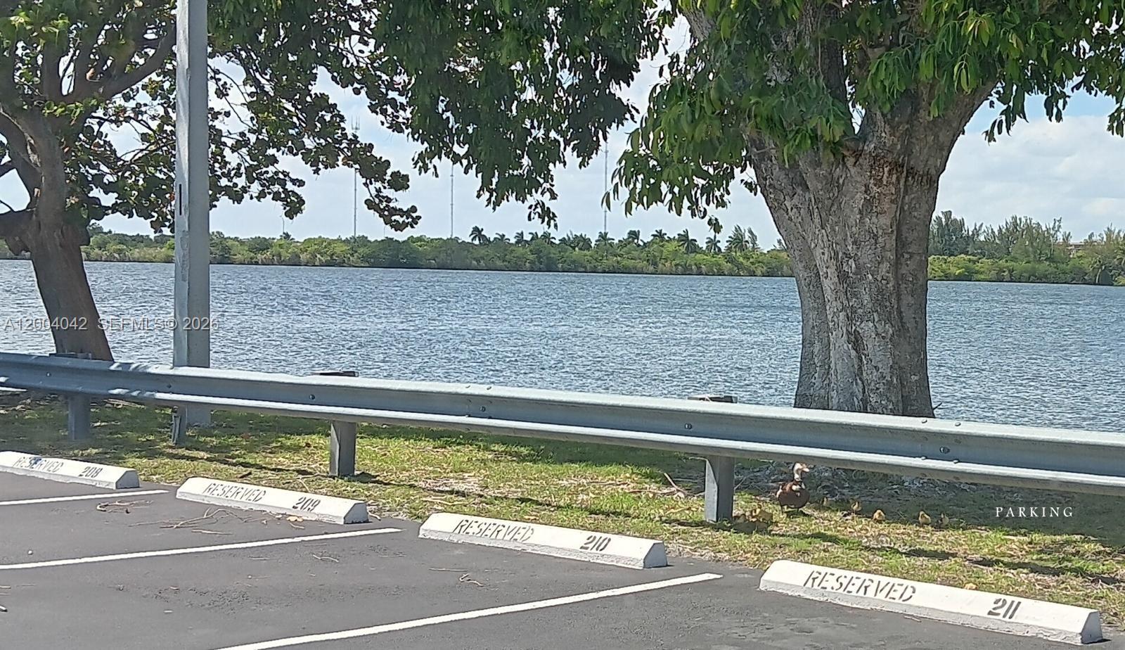 1075 NE Miami Gardens Dr Unit: 306