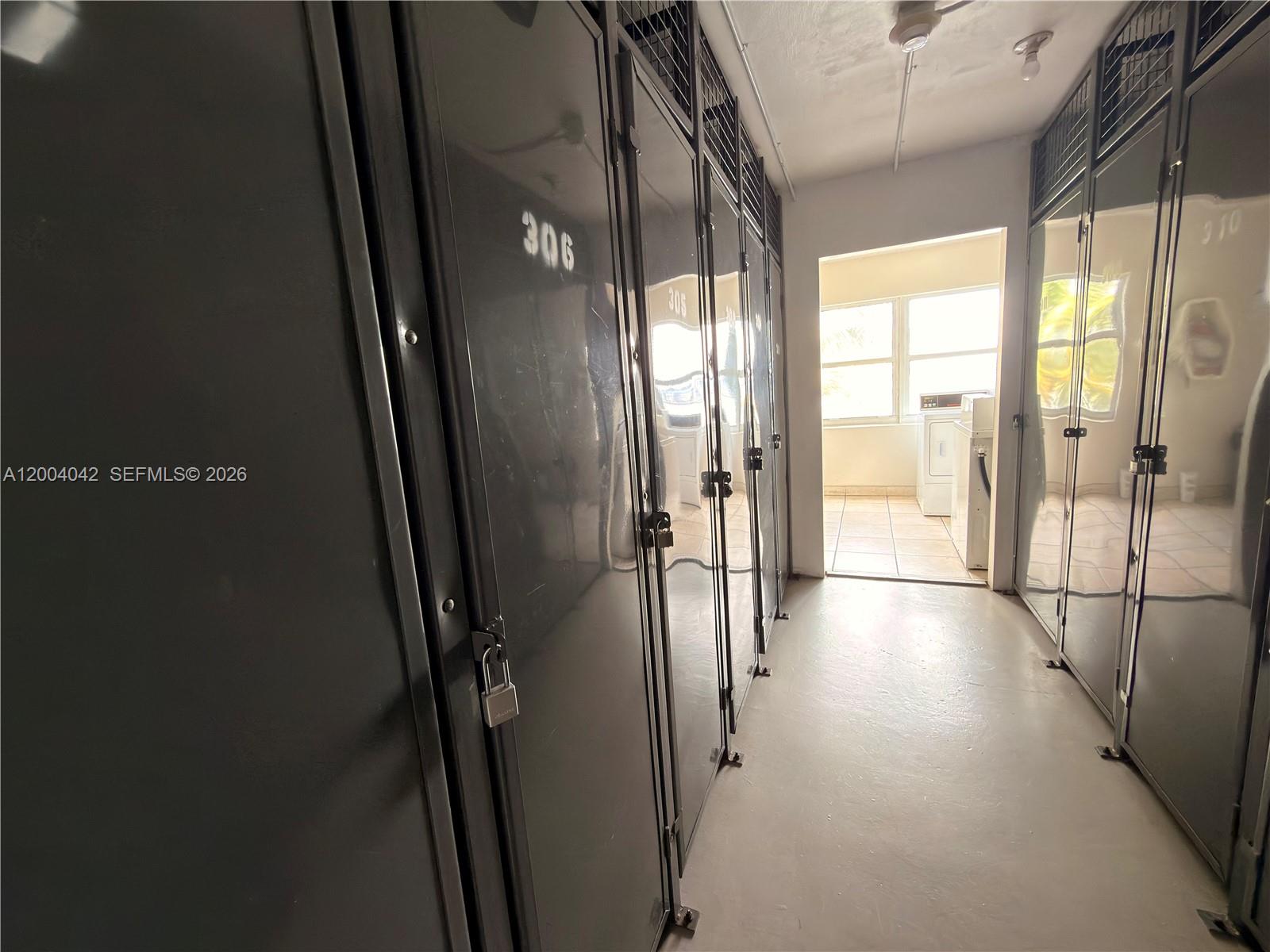 1075 NE Miami Gardens Dr Unit: 306