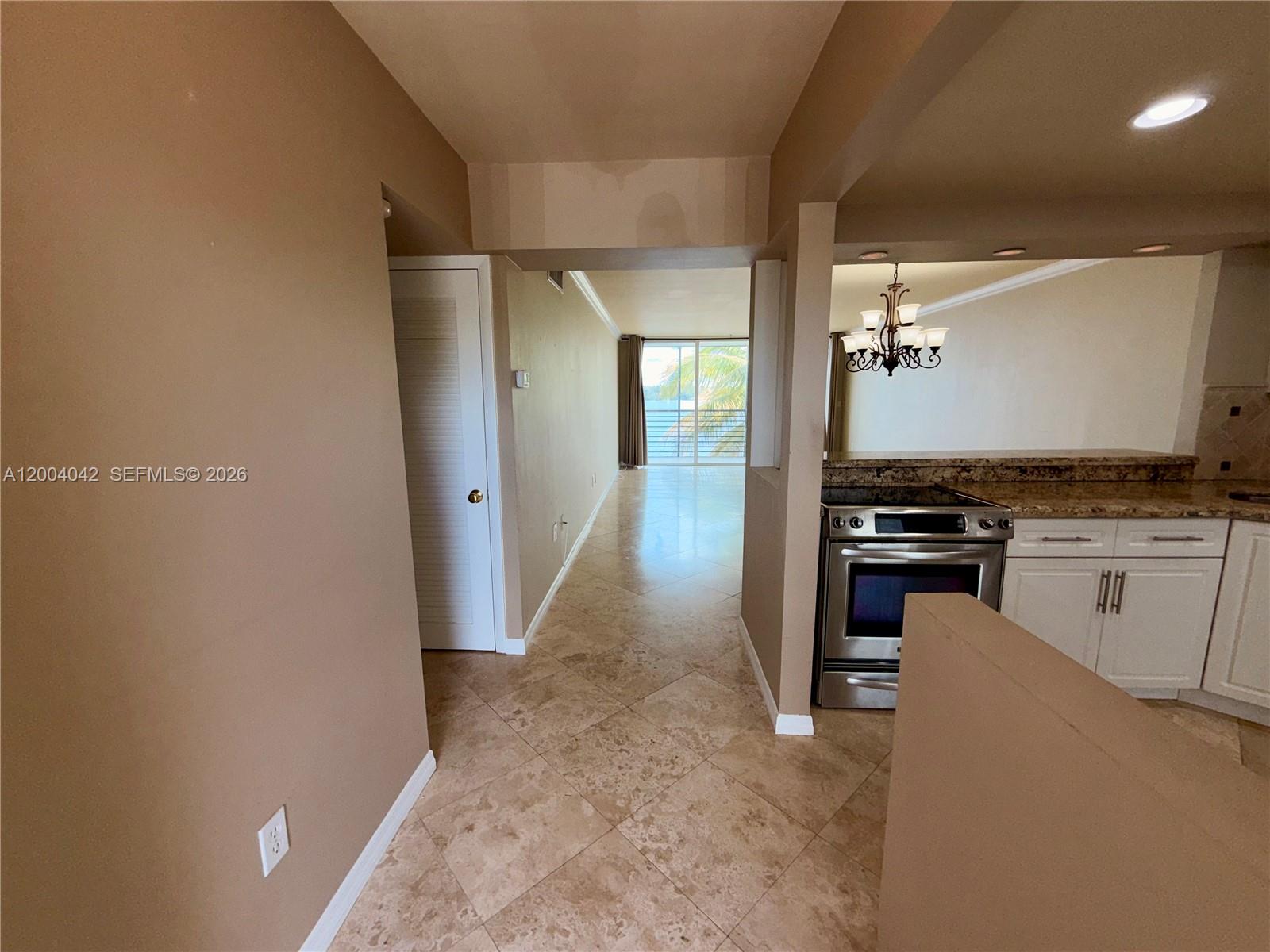 1075 NE Miami Gardens Dr Unit: 306