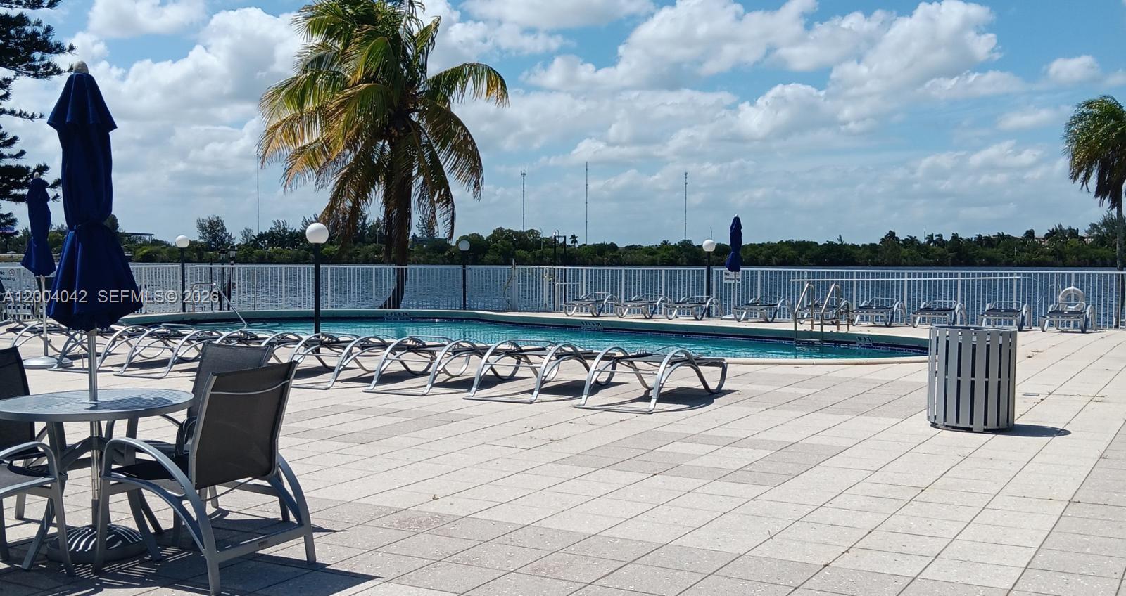 1075 NE Miami Gardens Dr Unit: 306