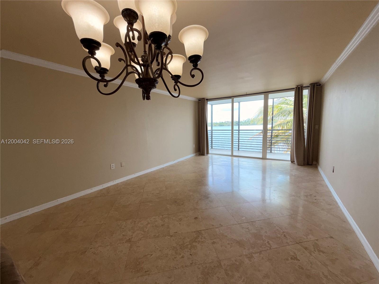 1075 NE Miami Gardens Dr Unit: 306