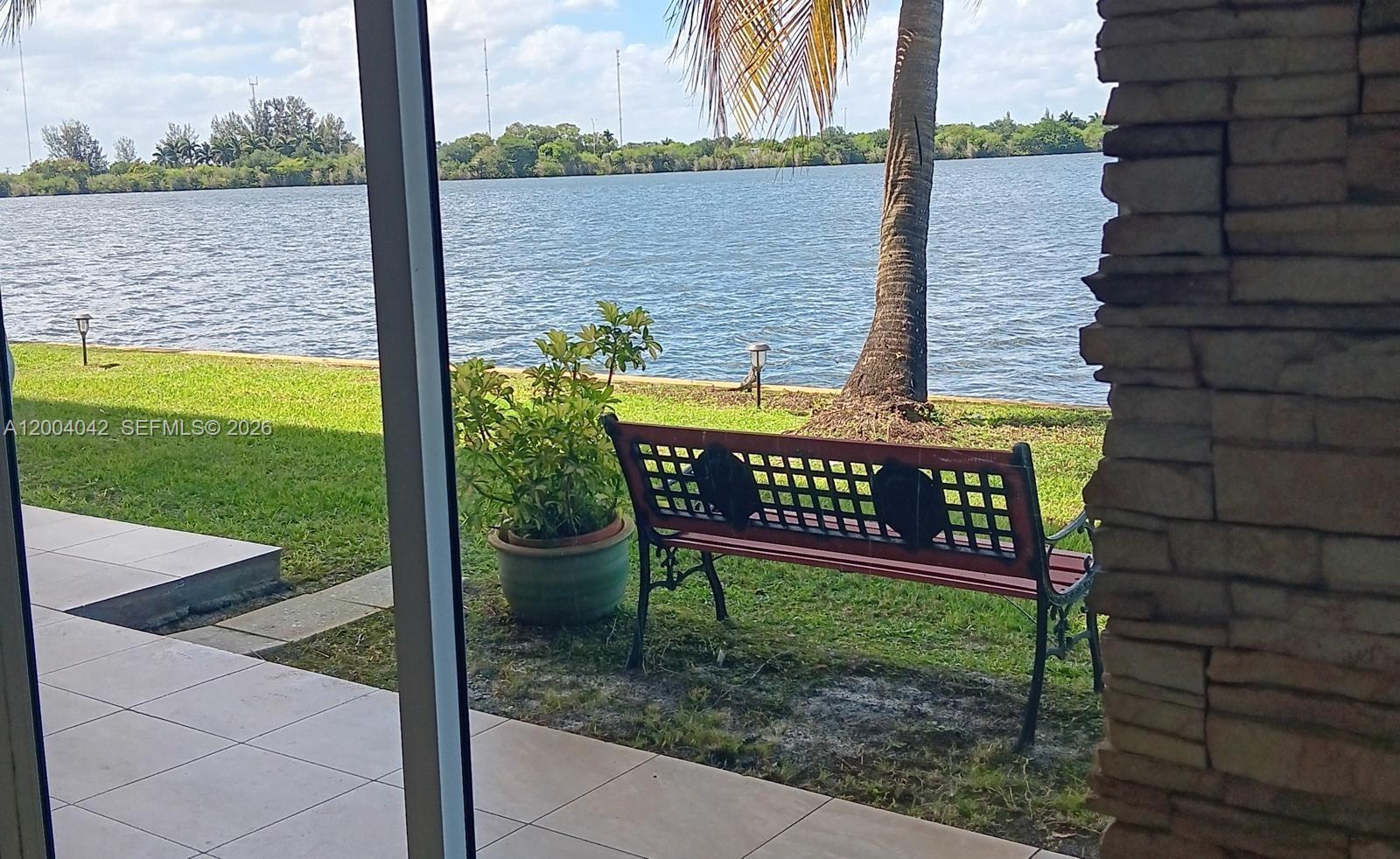 1075 NE Miami Gardens Dr Unit: 306