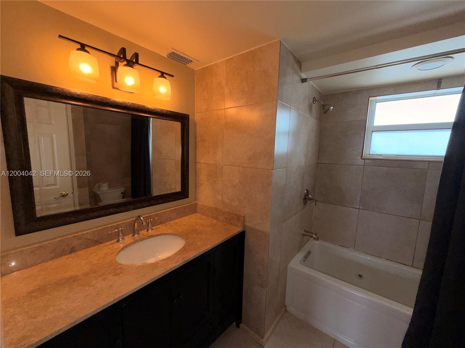1075 NE Miami Gardens Dr Unit: 306
