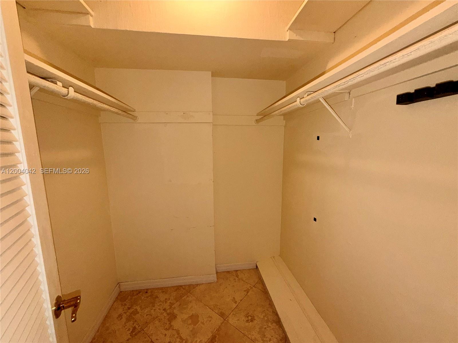 1075 NE Miami Gardens Dr Unit: 306