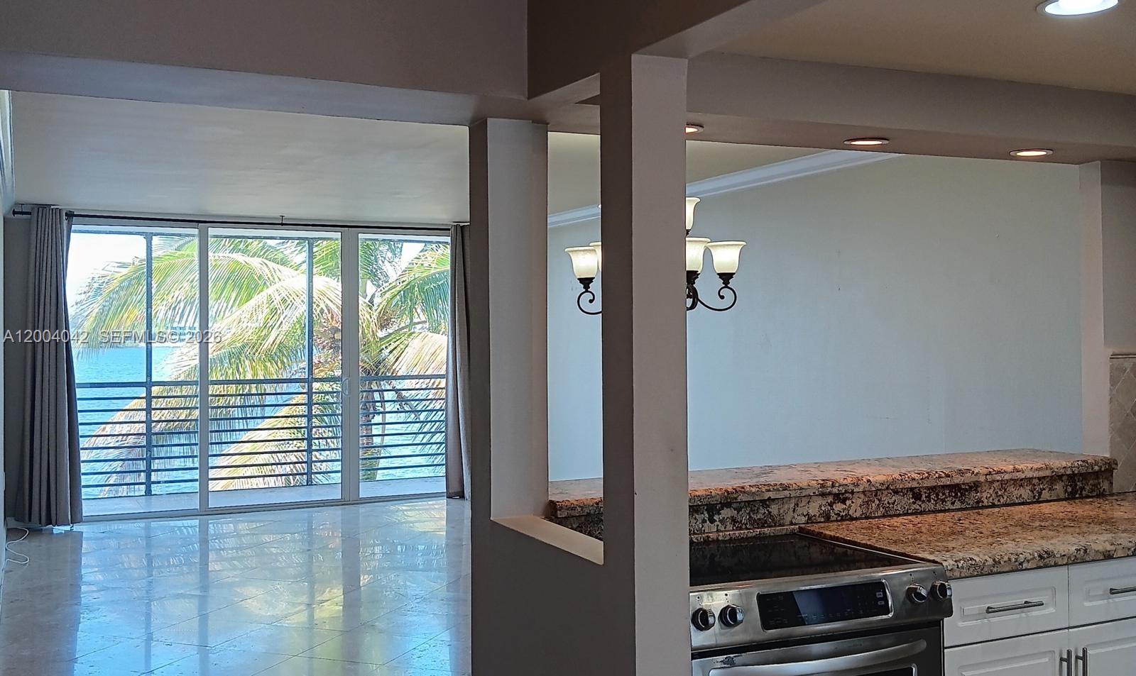 1075 NE Miami Gardens Dr Unit: 306