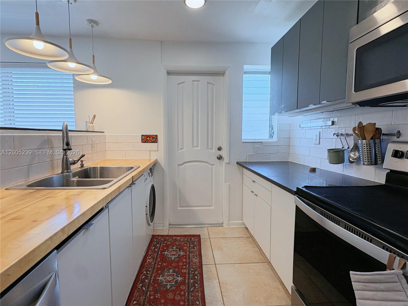 944 Meridian Ave # 11