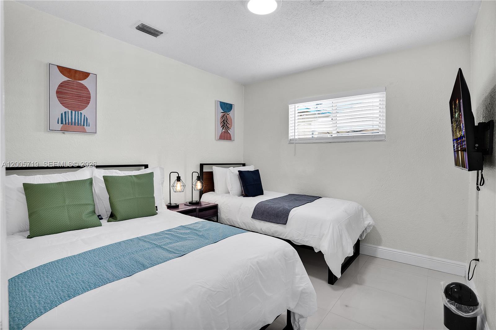 6452 Custer