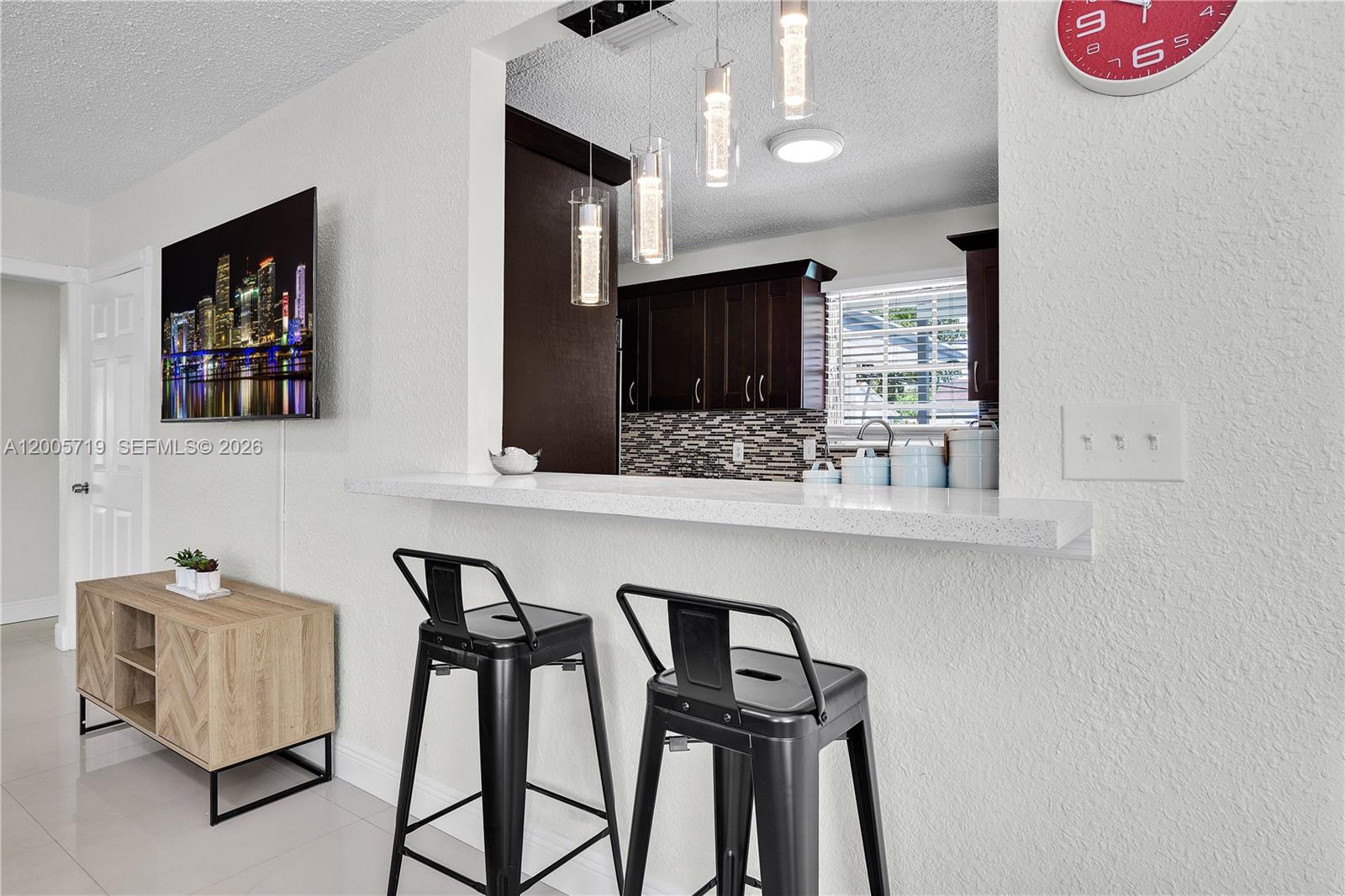 6452 Custer