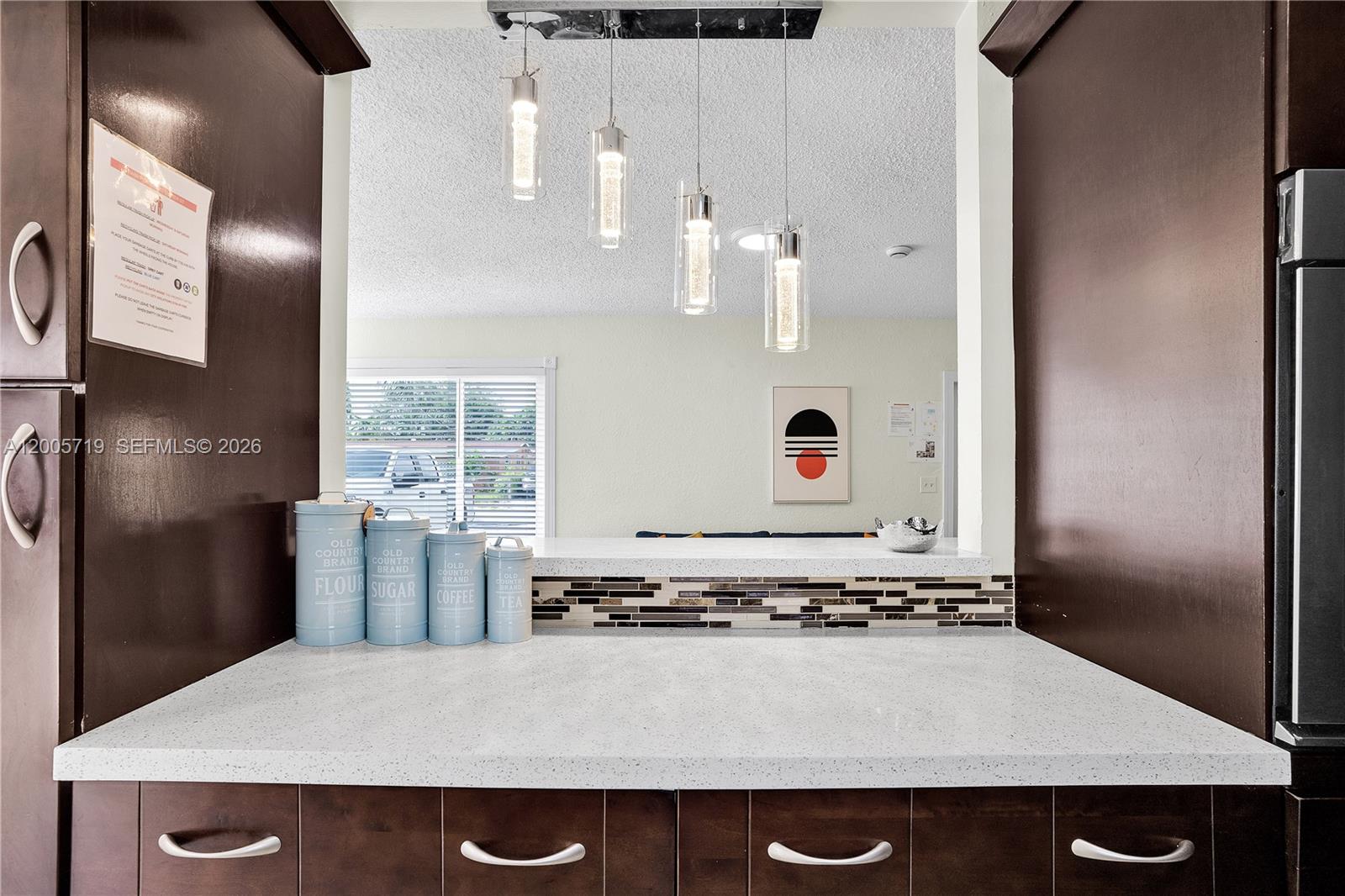 6452 Custer