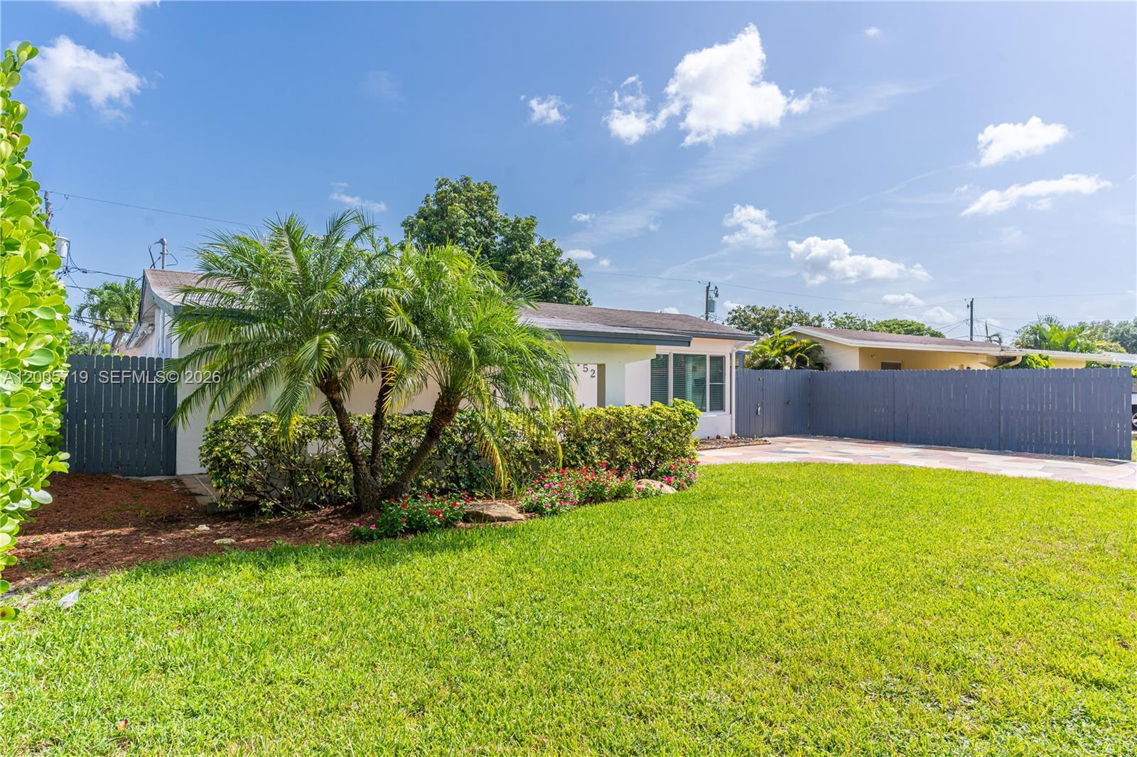 6452 Custer