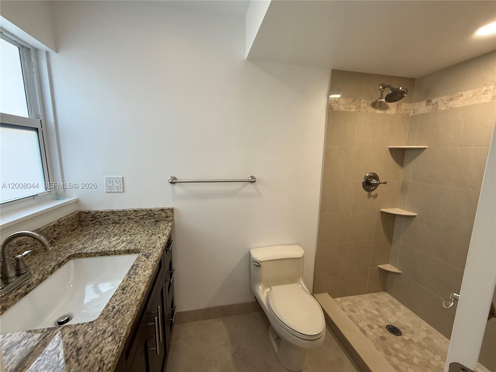 609 NE 14th Ave # 108