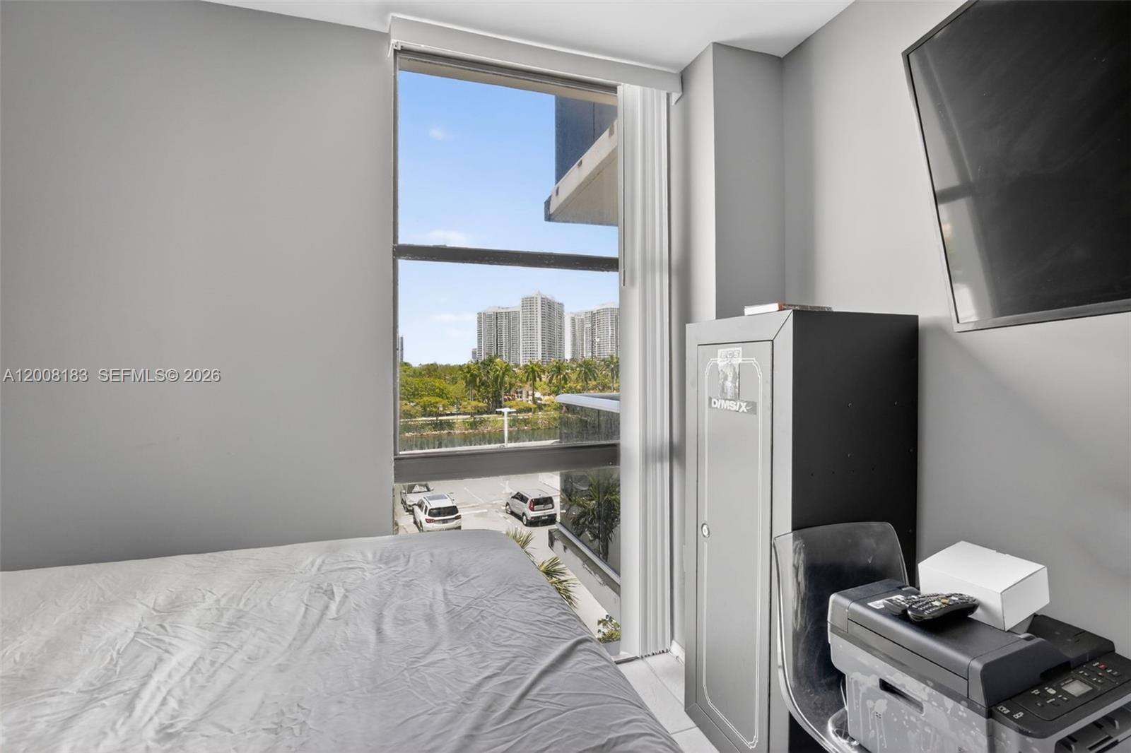 3675 N Country Club Dr # 410