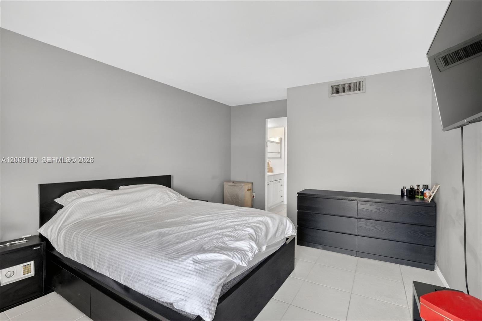 3675 N Country Club Dr # 410
