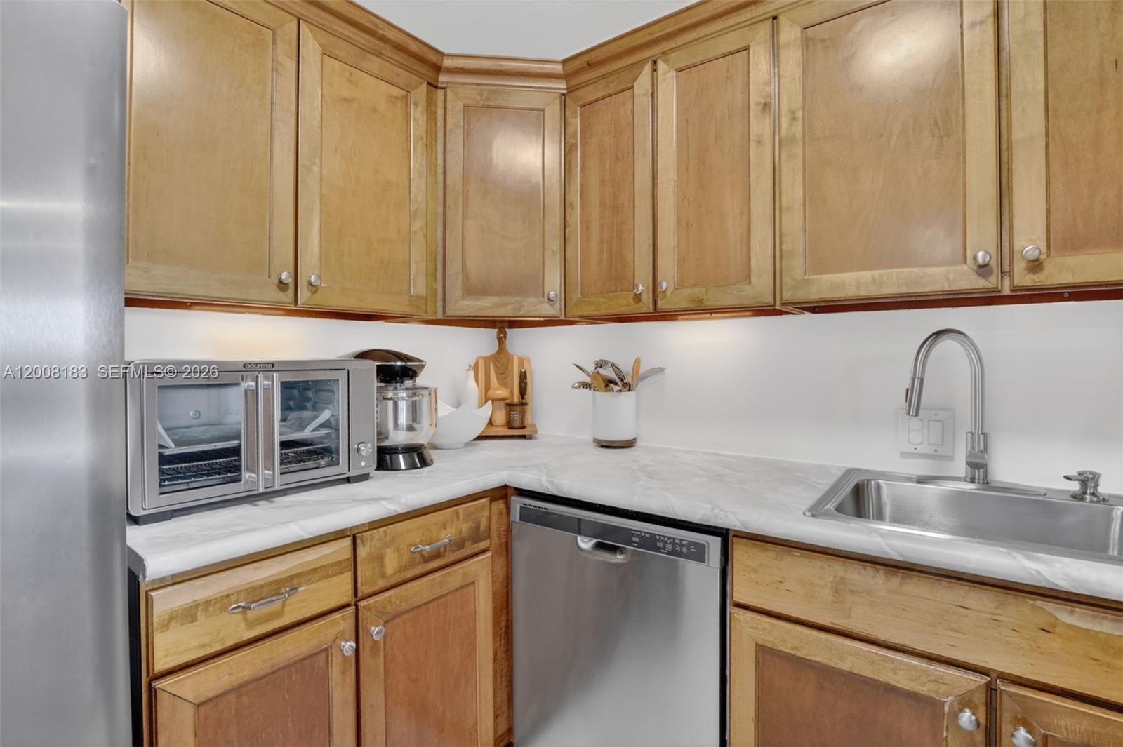 3675 N Country Club Dr # 410