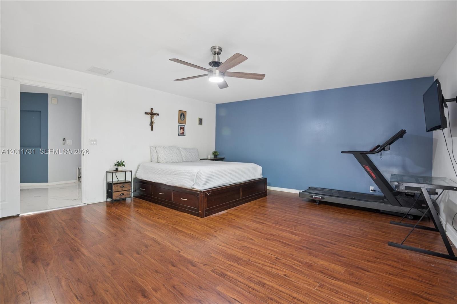 2949 SW 18th Ter