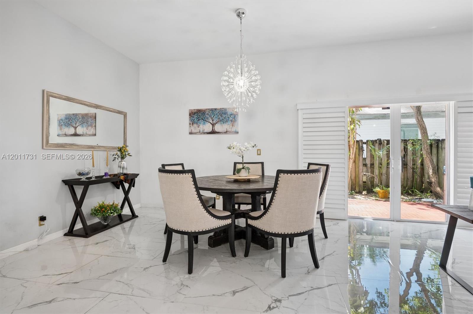 2949 SW 18th Ter