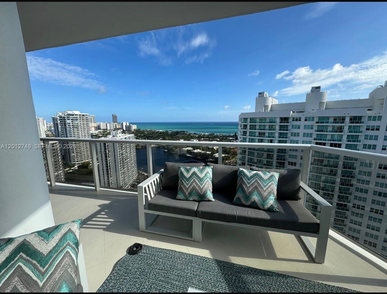 20281 E Country Club Dr Unit: PH14