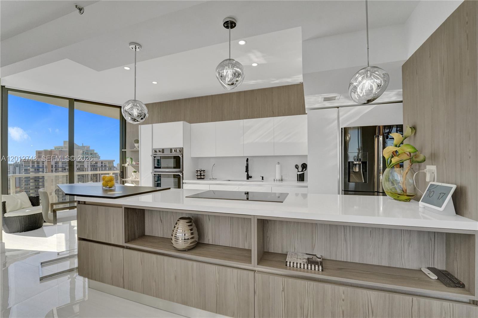 20281 E Country Club Dr Unit: PH14